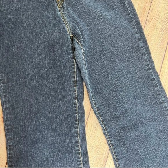 512 Levi’s Bootcut Denim Jeans 12 Short - Picture 9 of 9